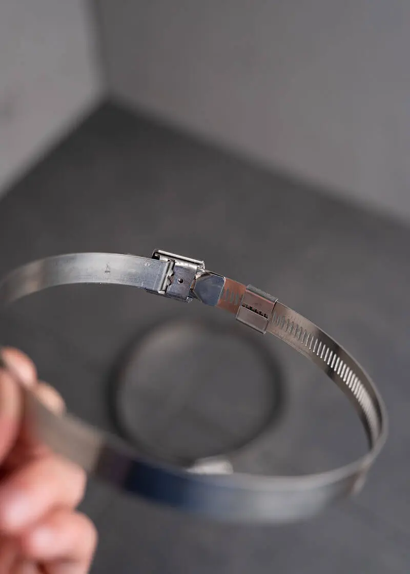 futura_schneckenschraubschellen_05 Schneckenschraubschellen (102-156mm) für Ansitzstange 2er Set