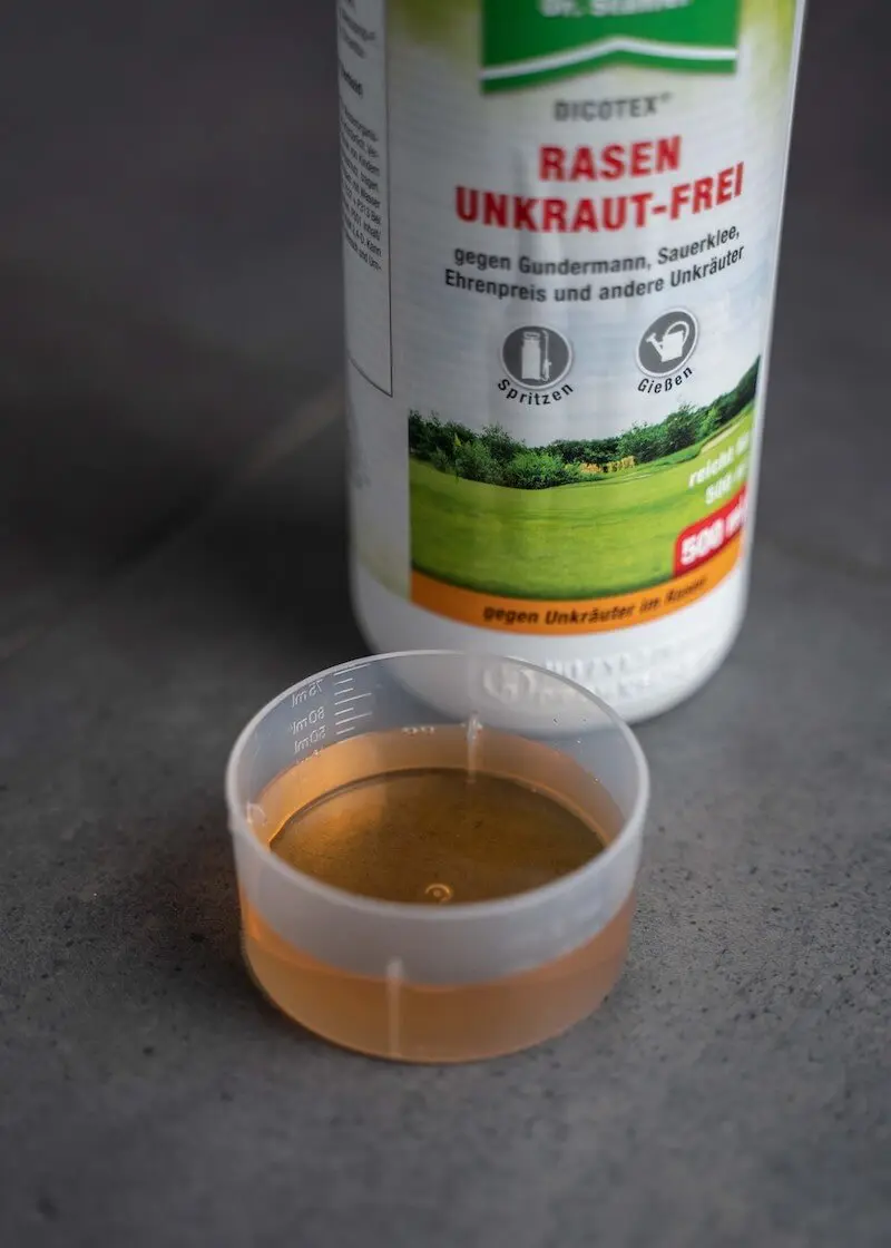 Rasenunkraut_Frei3 Rasen Unkrautfrei gegen Löwenzahn, Klee und weiteres Unkraut