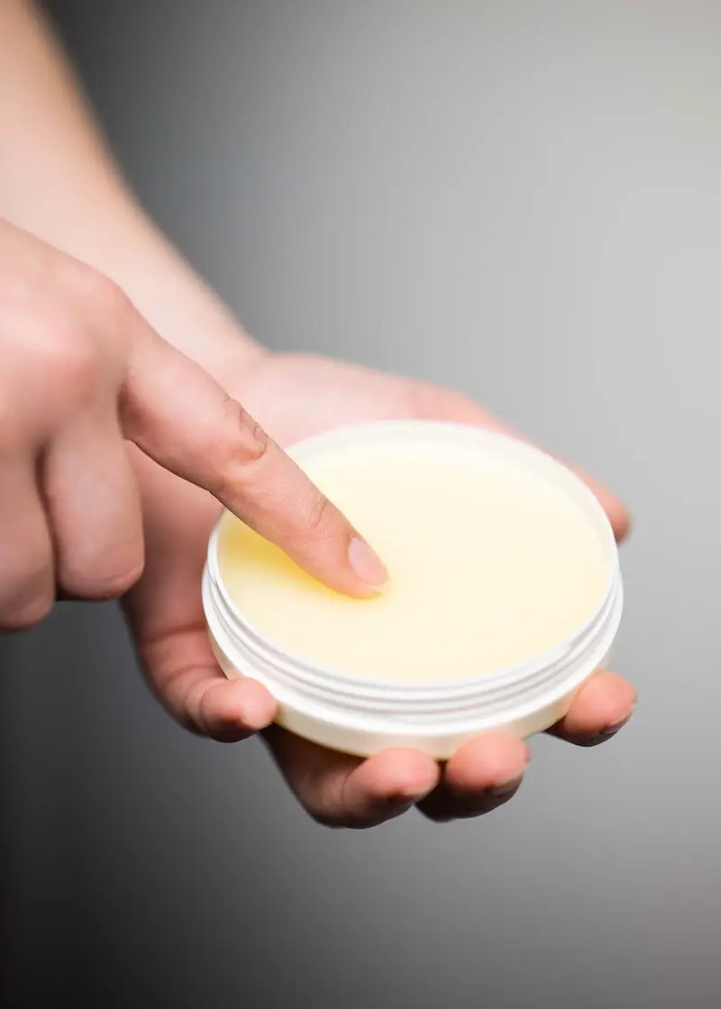 greenhero_nasen_schnauzenbalsam_anwendung_05 Nasen- und Schnauzenbalsam für Hunde