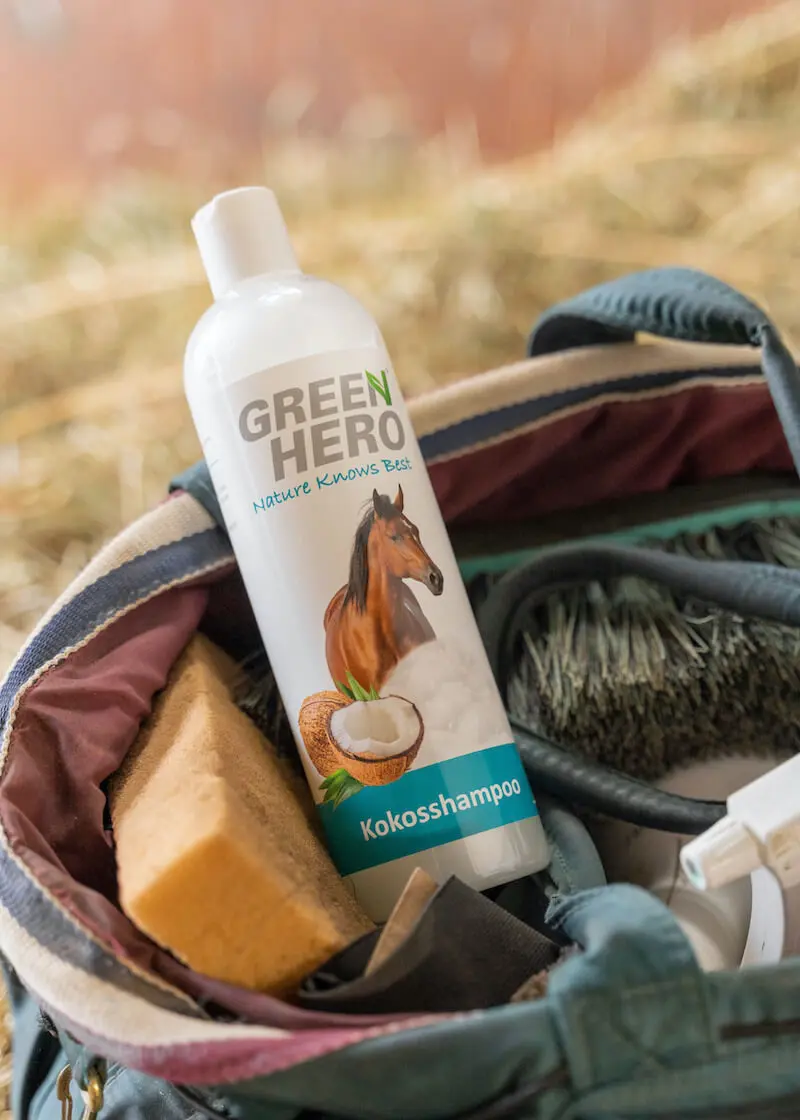 greenhero_kokosshampoo_anwendung_02 Pferdeshampoo Kokos