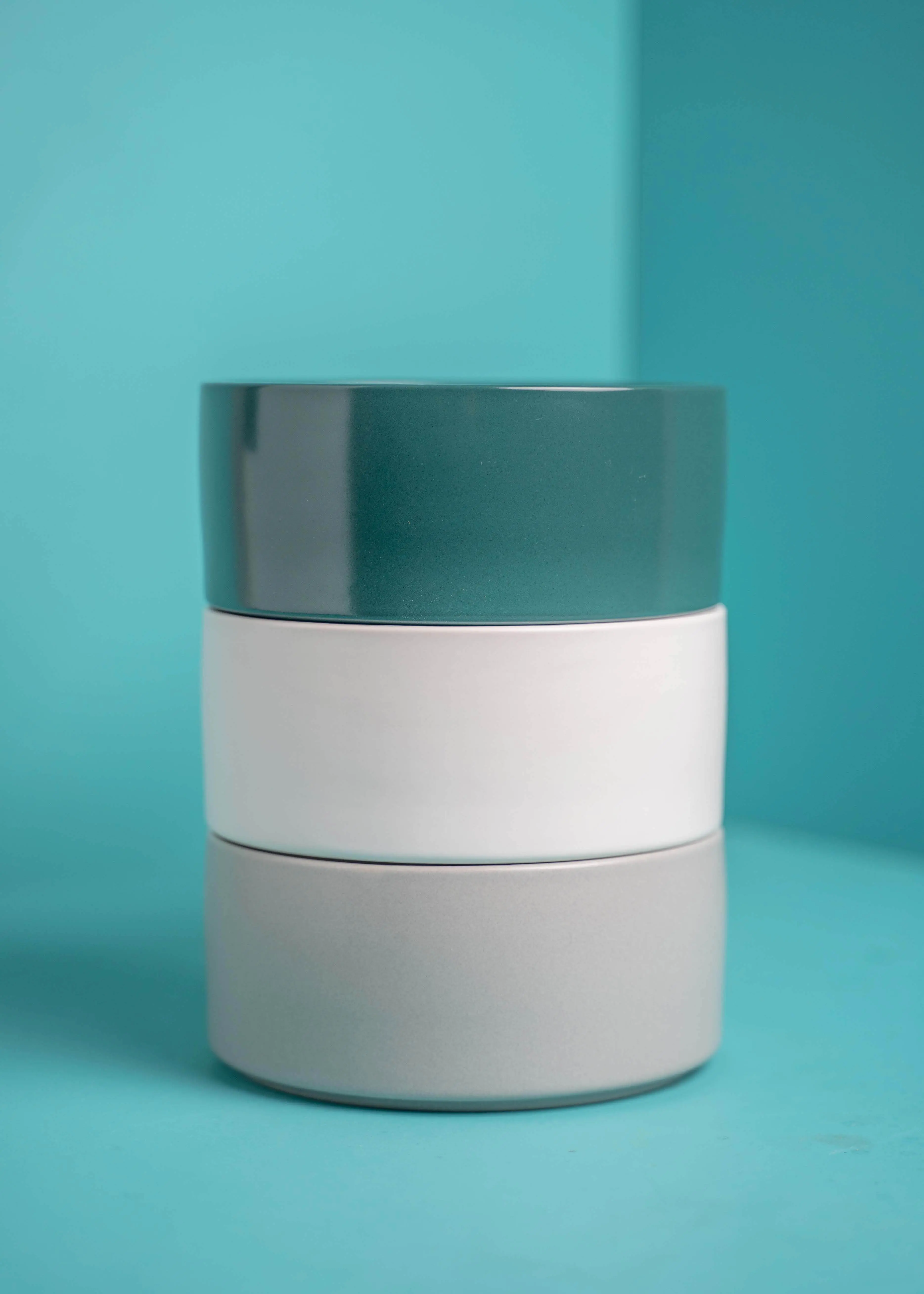 greenhero_Hundenapf_Gruppe03 Futternapf mit dekorativem Holzfuß | weiß