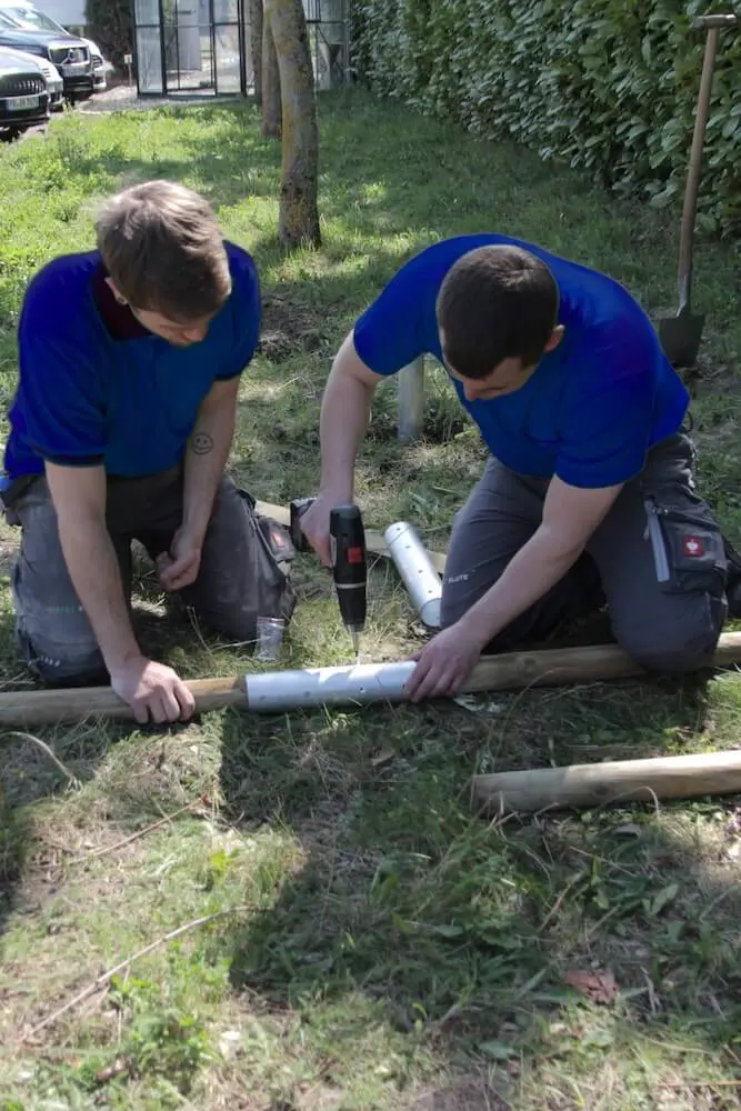 Montage-Greifvogelansitzstange-1 GreenHero Greifvogel Ansitzstange